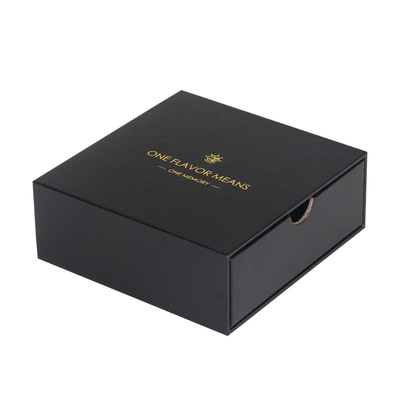 4C deslocou o ponto de empacotamento das caixas CMYK do perfume UV com carimbo de ouro